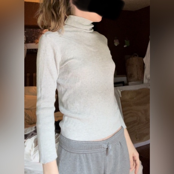 Brandy Melville Turtleneck grey ribbed knit sweater / long sleeve top - Picture 2 of 5